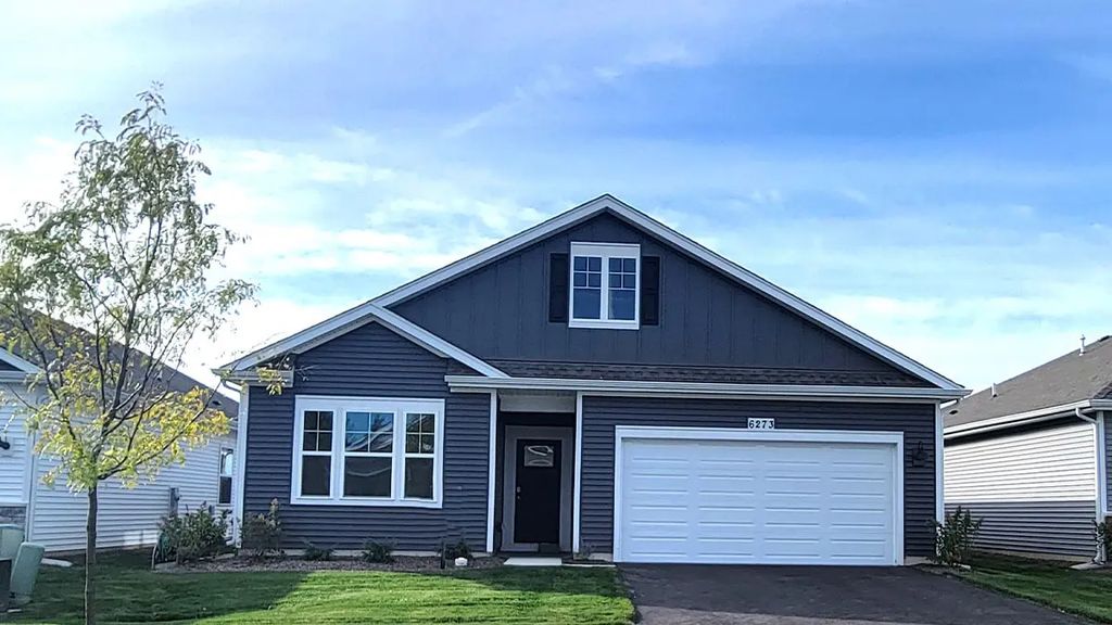 6273 Maple Glen Drive, Wonder Lake