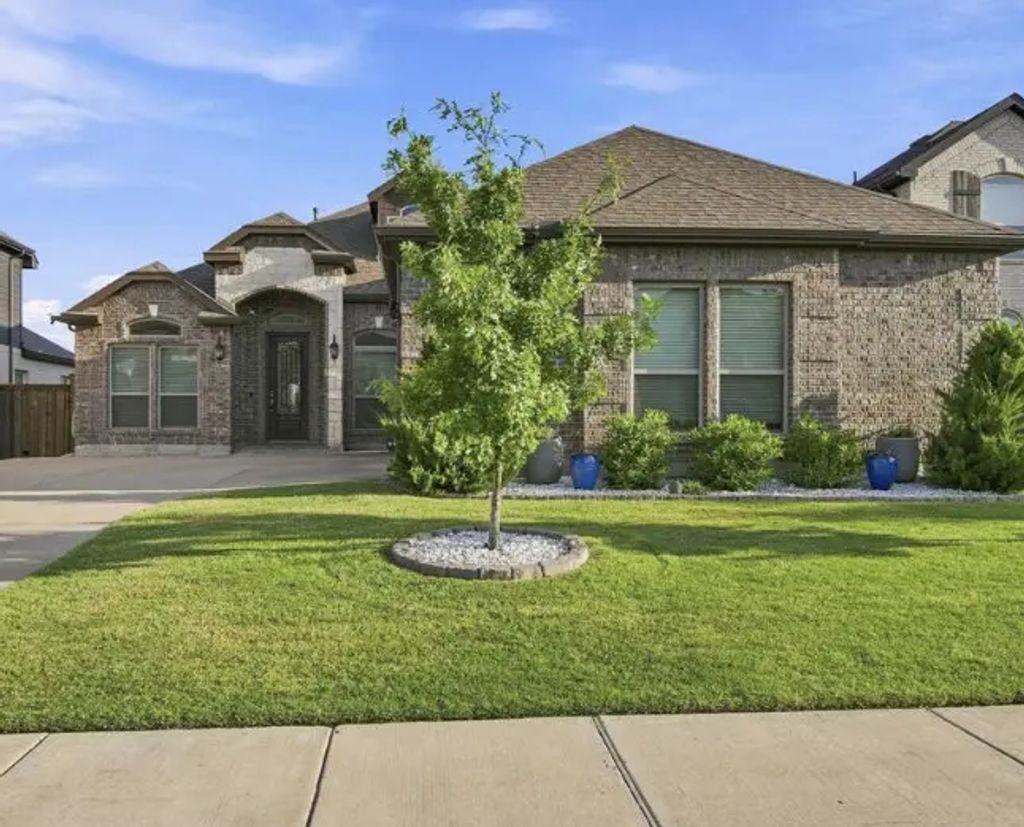 5812 Painswick Drive, Aubrey