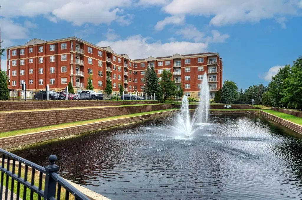 1 Itasca Place 211, Itasca