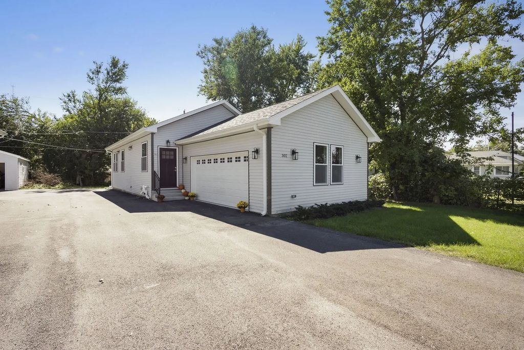 302 Hughes Avenue, Lockport