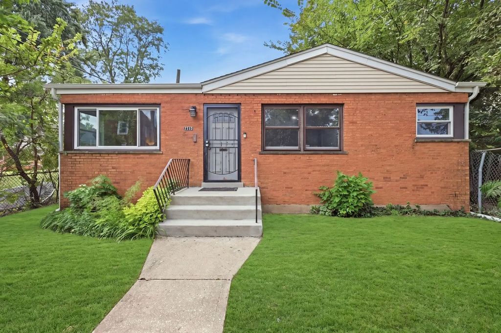 9810 S Loomis Street, Chicago