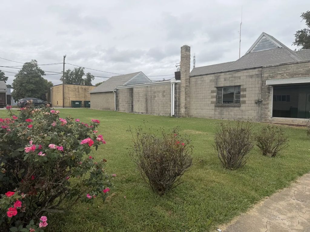 203 S Main Street, Pinckneyville