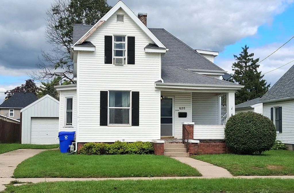426 Pine Street, Kewanee