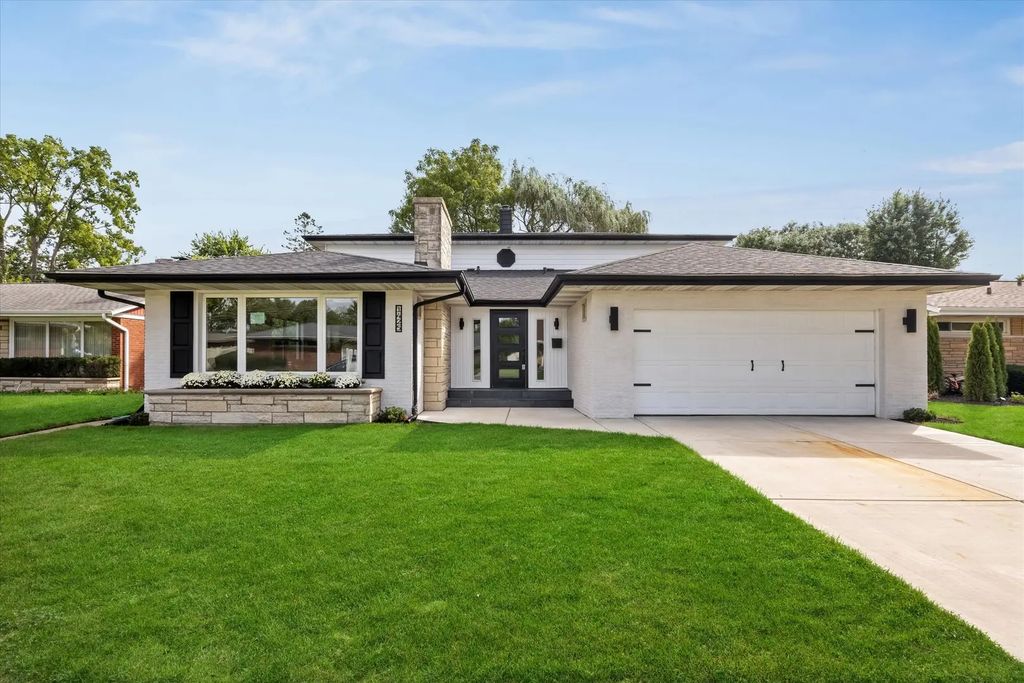 1425 Stonegate Road, La Grange Park