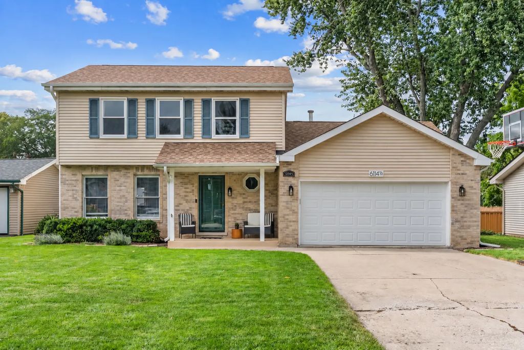 6114 1/2 Leonard Avenue, Downers Grove