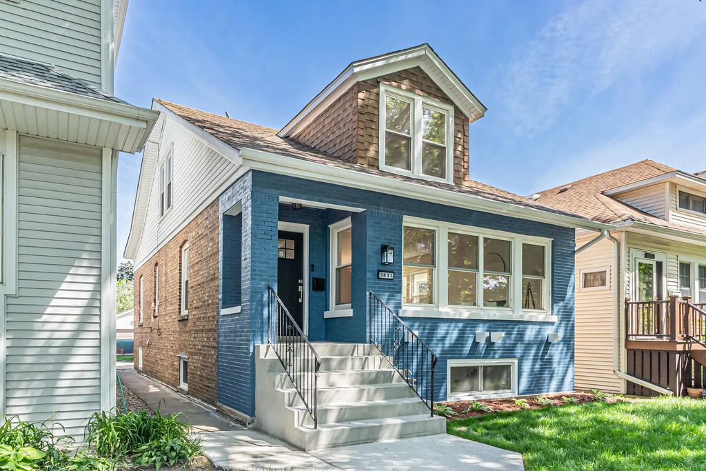 5837 N Marmora Avenue, Chicago