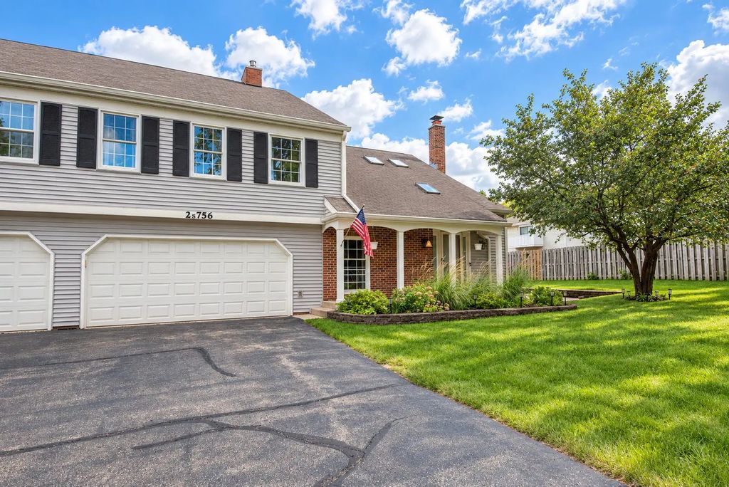 2s756 Timber Drive, Warrenville