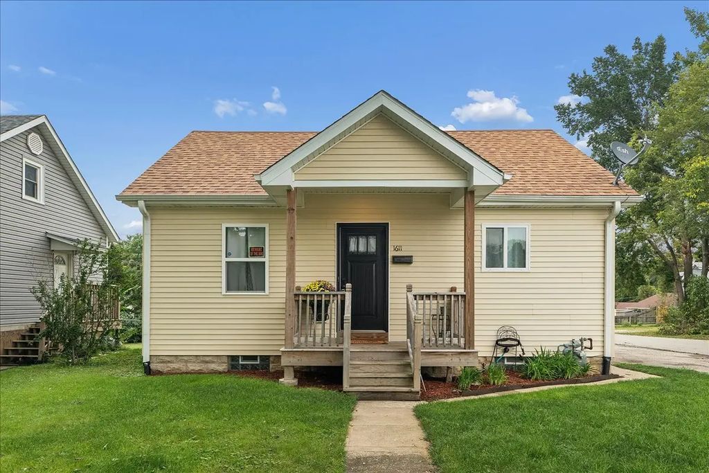 1611 E Washington Street, Joliet