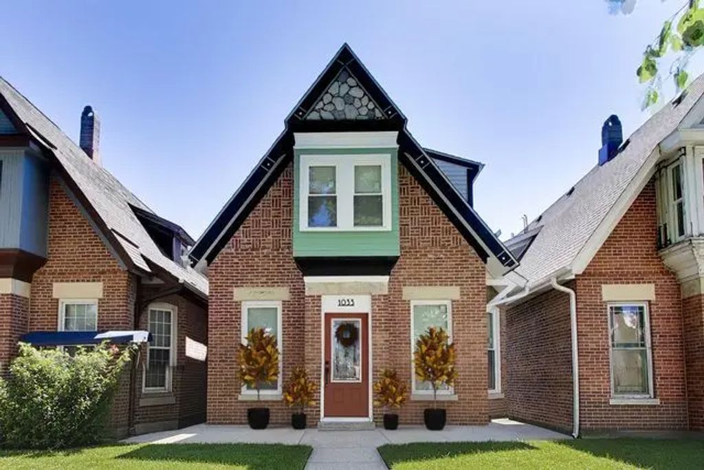 1033 S Claremont Avenue, Chicago
