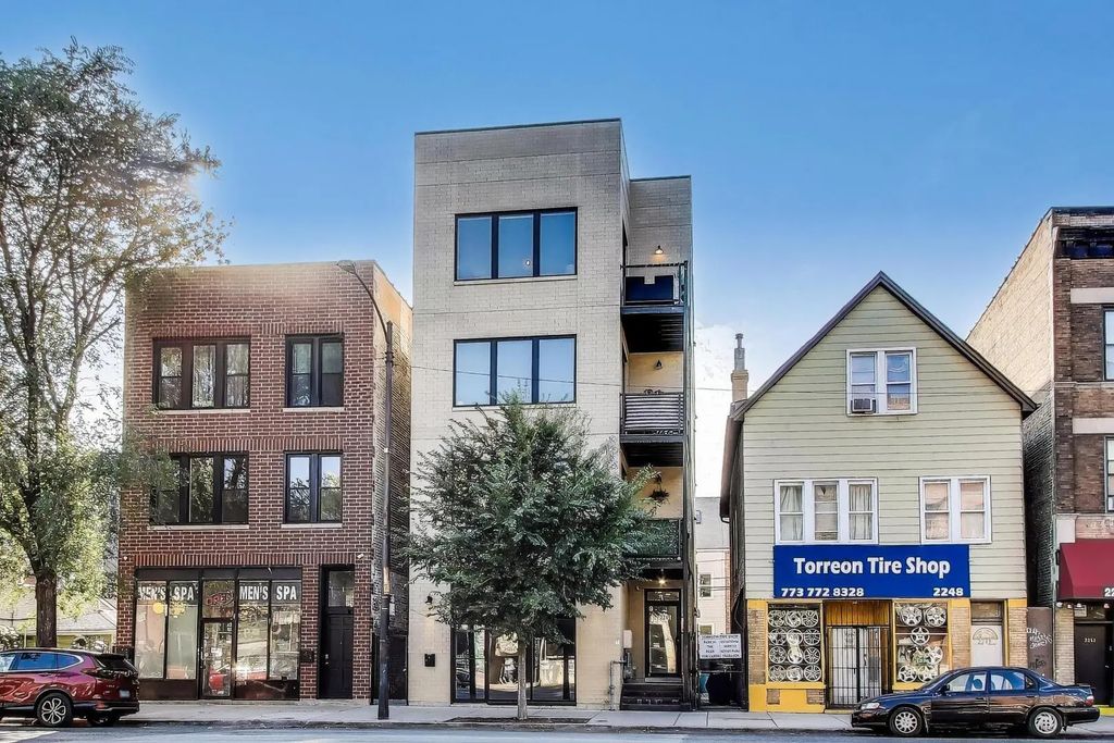 2246 N Western Avenue 4, Chicago