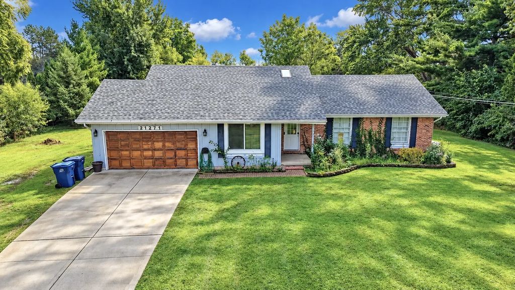 21271 W Park Drive, Lake Villa