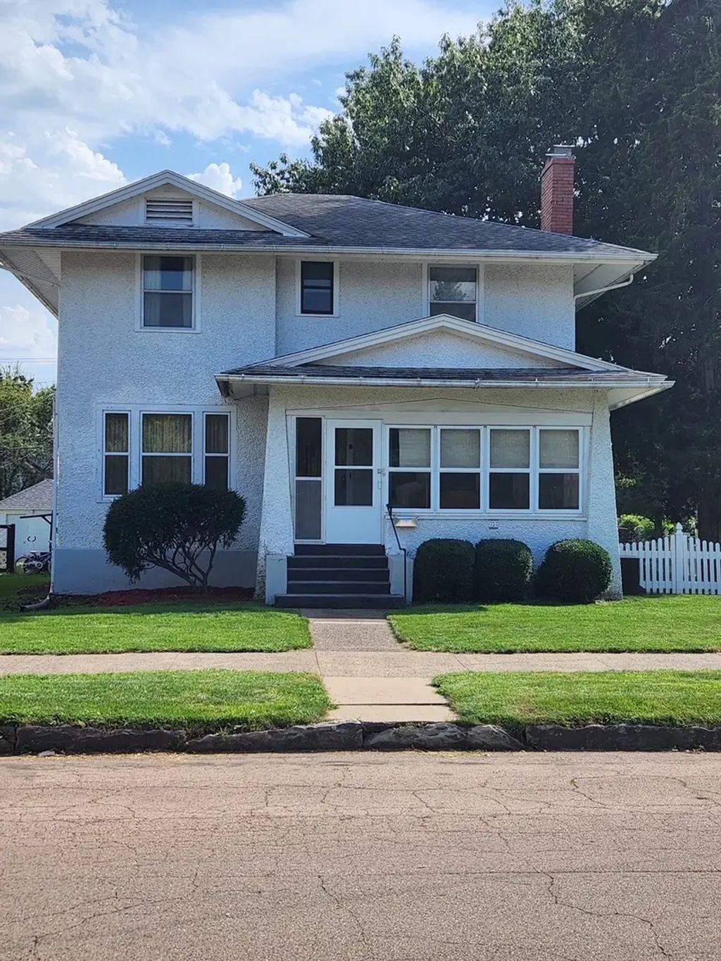 757 4th Avenue, Clinton