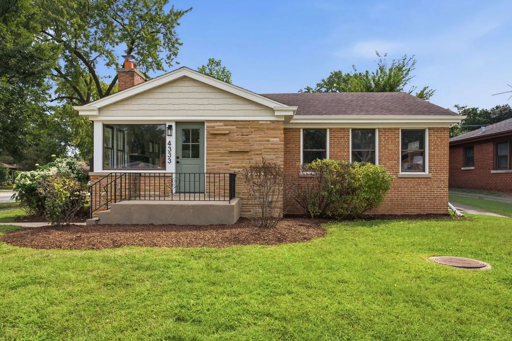 4333 W Main Street, Skokie