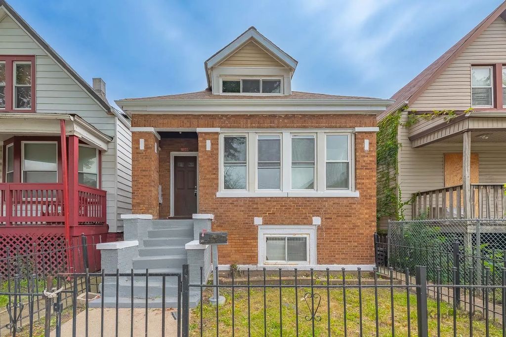 7241 S Carpenter Street, Chicago