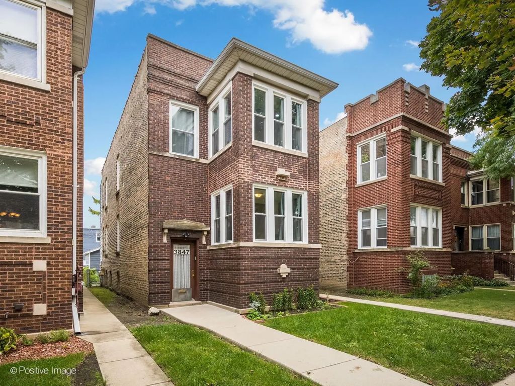 3847 N Spaulding Avenue, Chicago