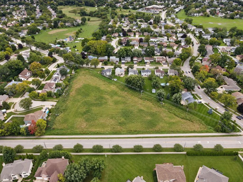 24w737 Central Avenue, Roselle