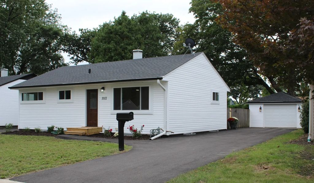 1011 Plaza Drive, Joliet