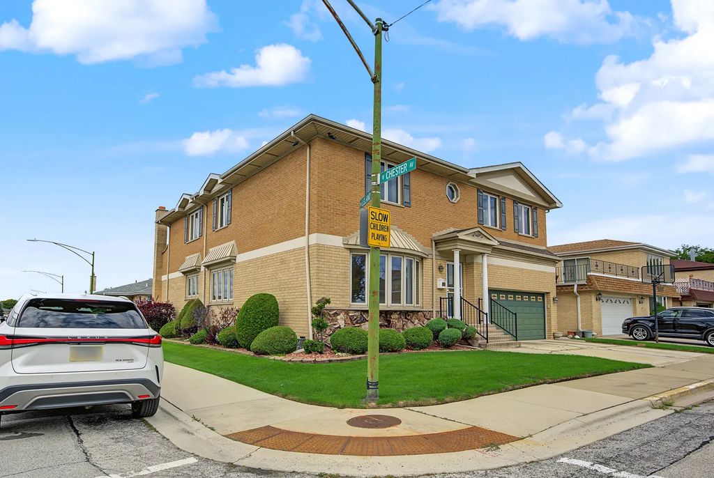 4700 N Chester Avenue, Chicago