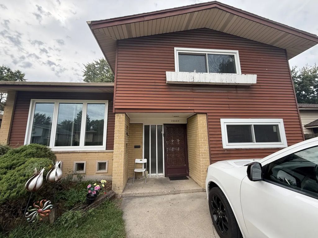 15306 Diekman Court, Dolton