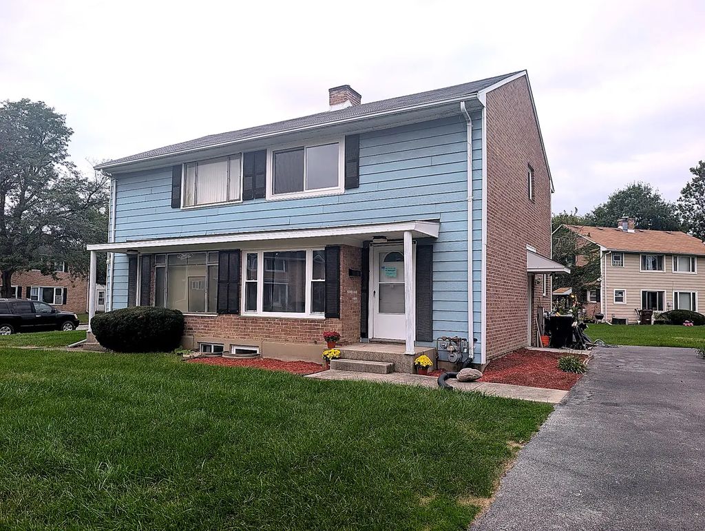 26 Mcgarity Road 81-1, Park Forest