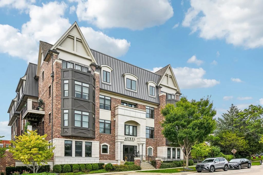 815 Laurel Avenue 106, Highland Park