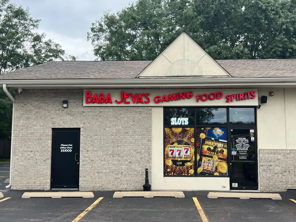 2214 N Route 12 E, Spring Grove