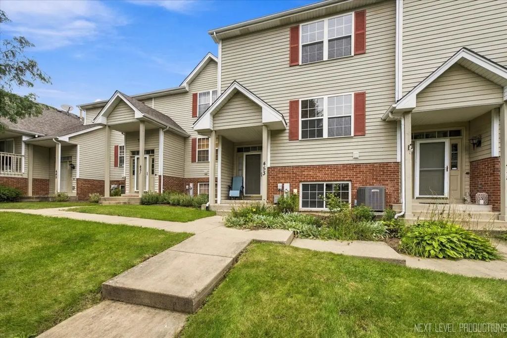 453 E Willow Street 453, Elburn