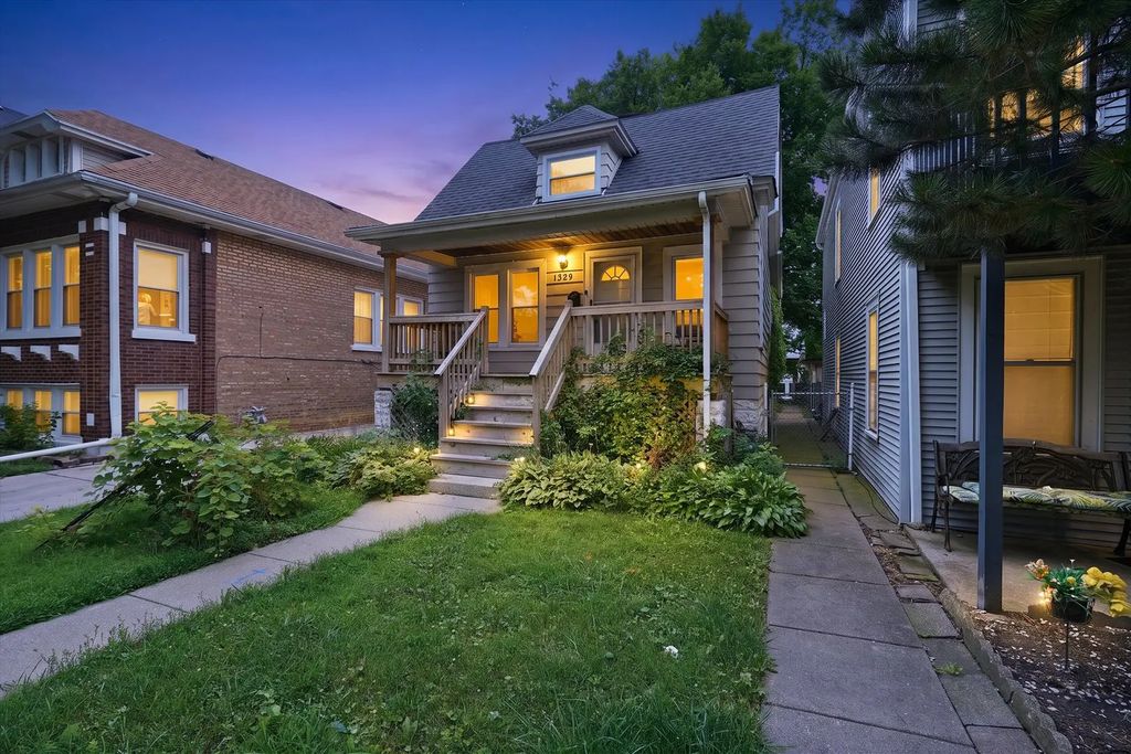 1329 Maple Avenue, Berwyn