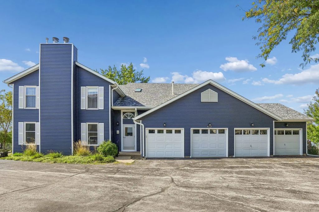 4721 Kynnelworth Drive 110, Bettendorf