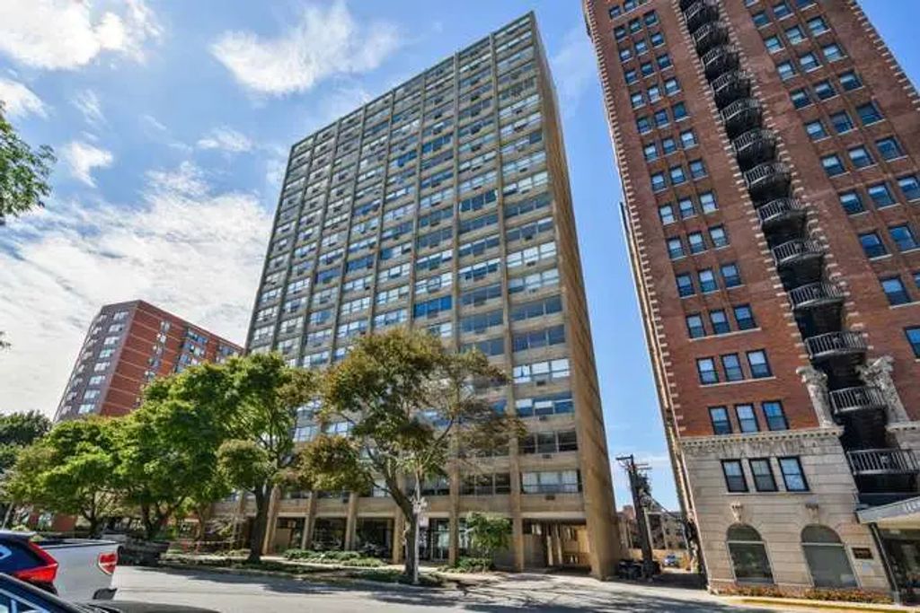 5530 S South Shore Drive 17b, Chicago