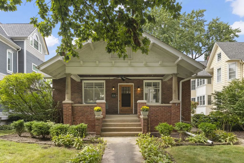 115 N Wright Street, Naperville