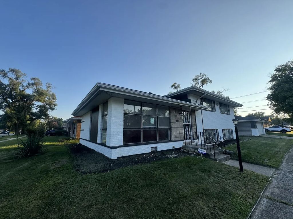 14700 Avalon Avenue, Dolton