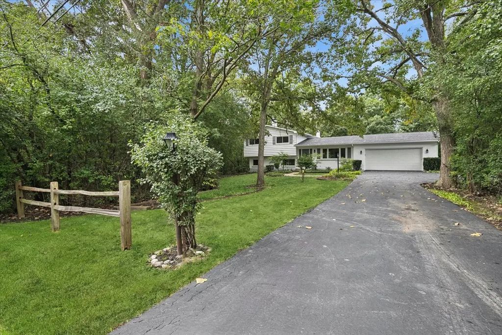 26890 N Longwood Road, Lake Forest