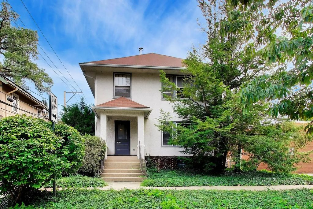 2611 Eastwood Avenue 1, Evanston