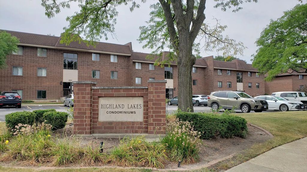 211 E Janata Avenue 3b, Lombard