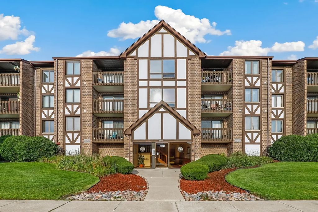 10320 Central Avenue 207, Oak Lawn