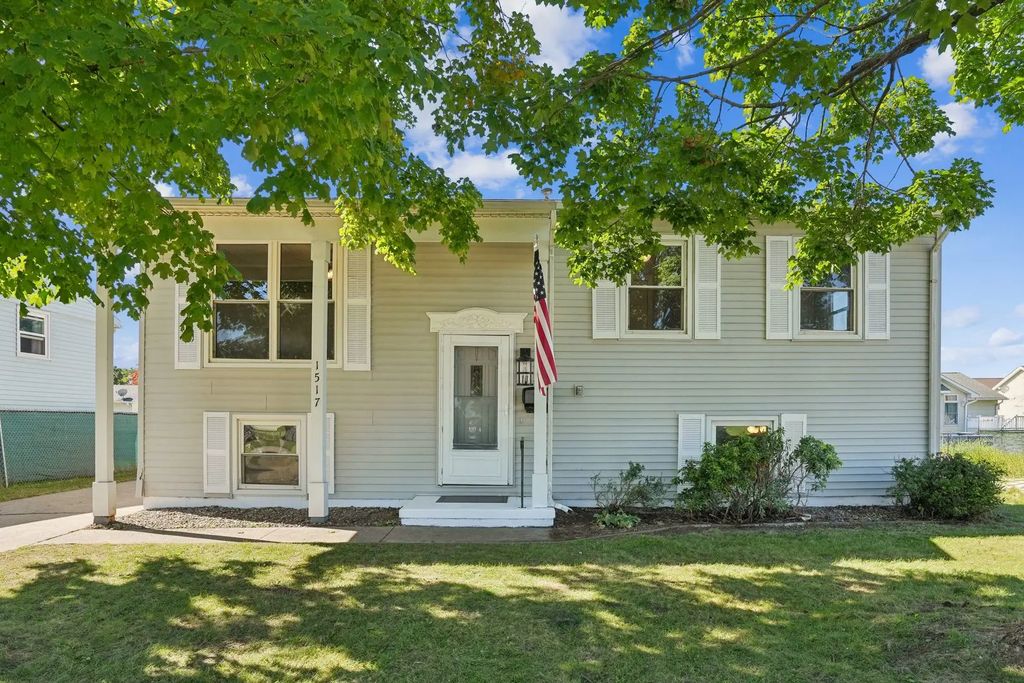 1517 4th Avenue, Camanche