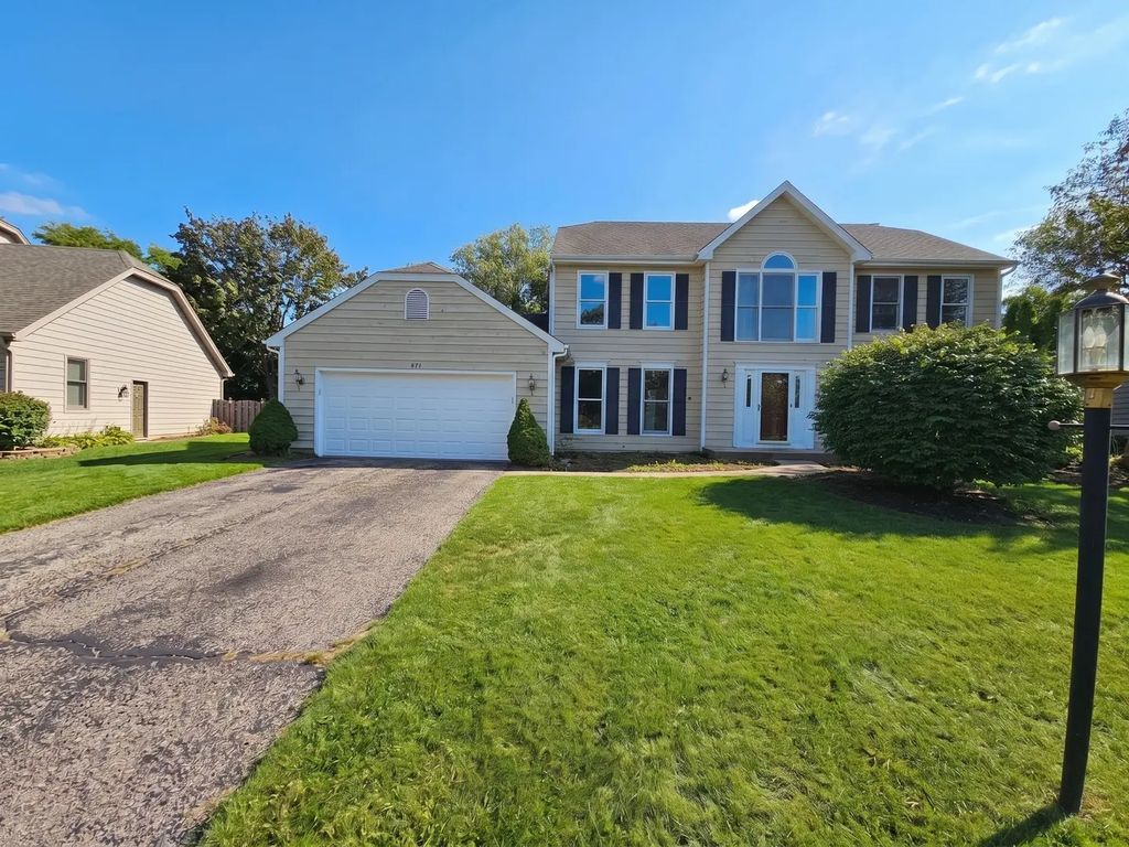 875 Crabtree Lane, Cary