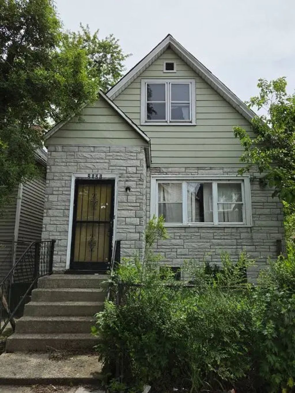 2921 E 78th Place, Chicago