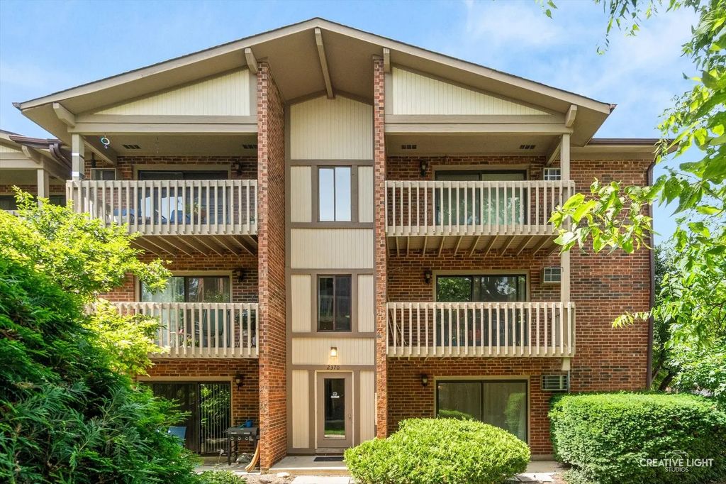 2370 Abbeywood Drive B, Lisle