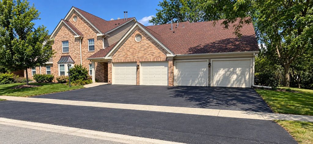 2858 Meadow Lane Z1, Schaumburg