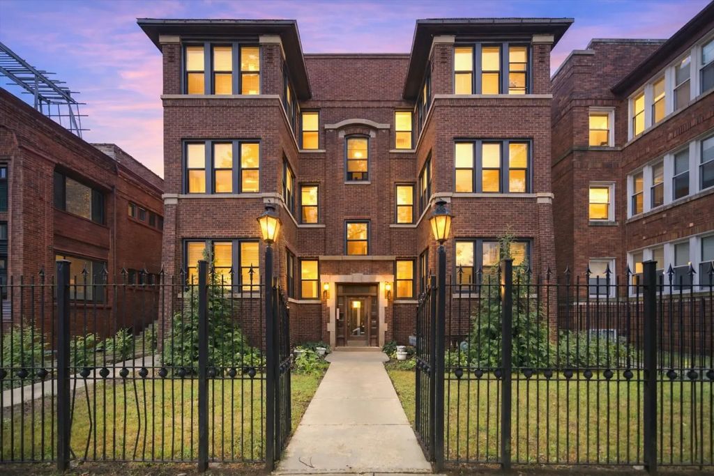 1431 W Howard Street 3w, Chicago