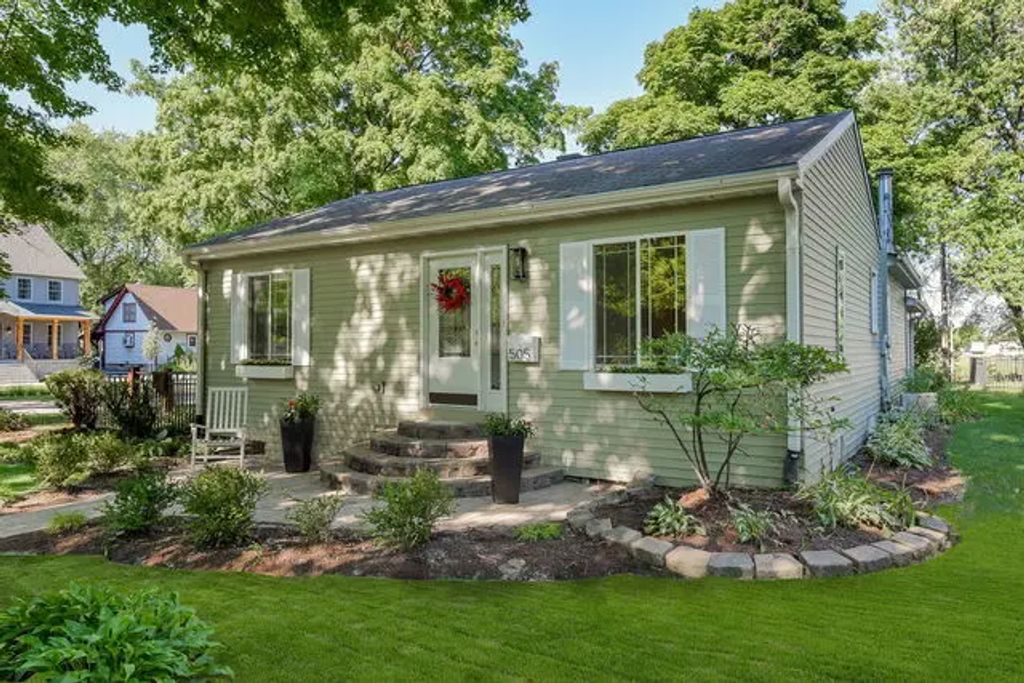 505 N Eagle Street, Naperville