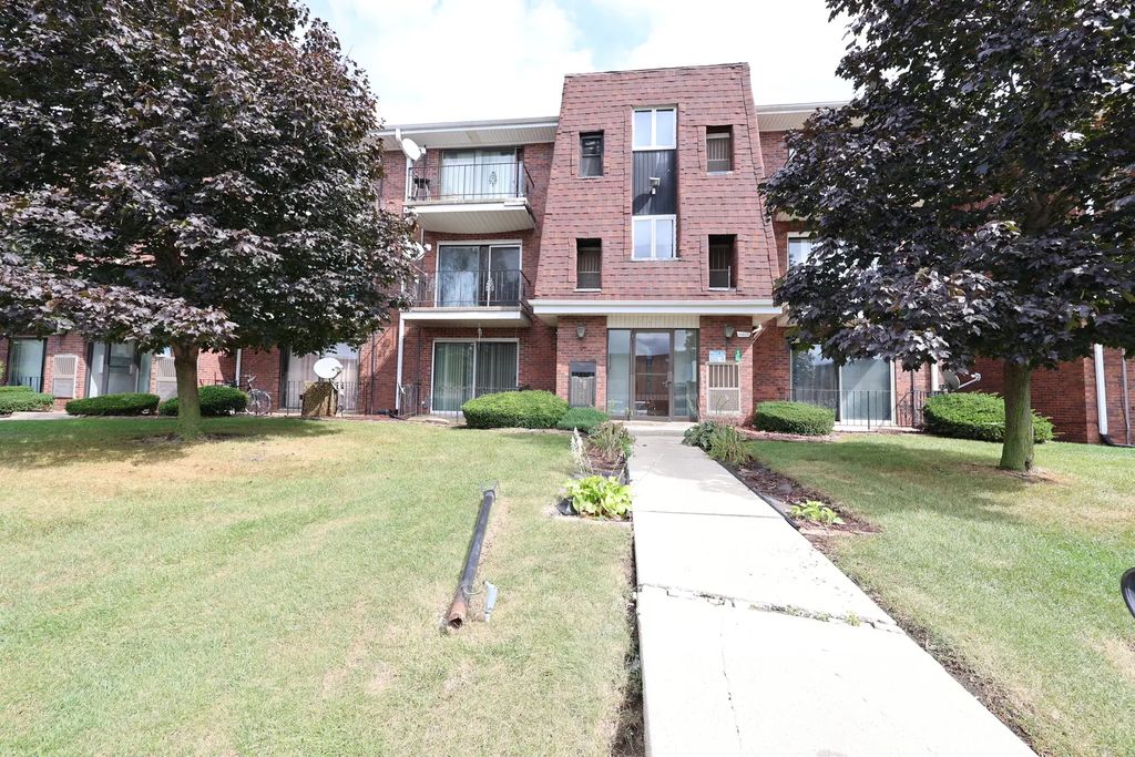 11929 S Lawndale Avenue 3c4, Alsip
