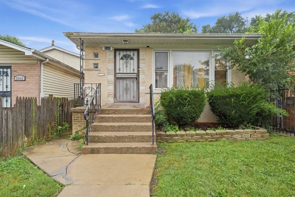 9340 S University Avenue, Chicago