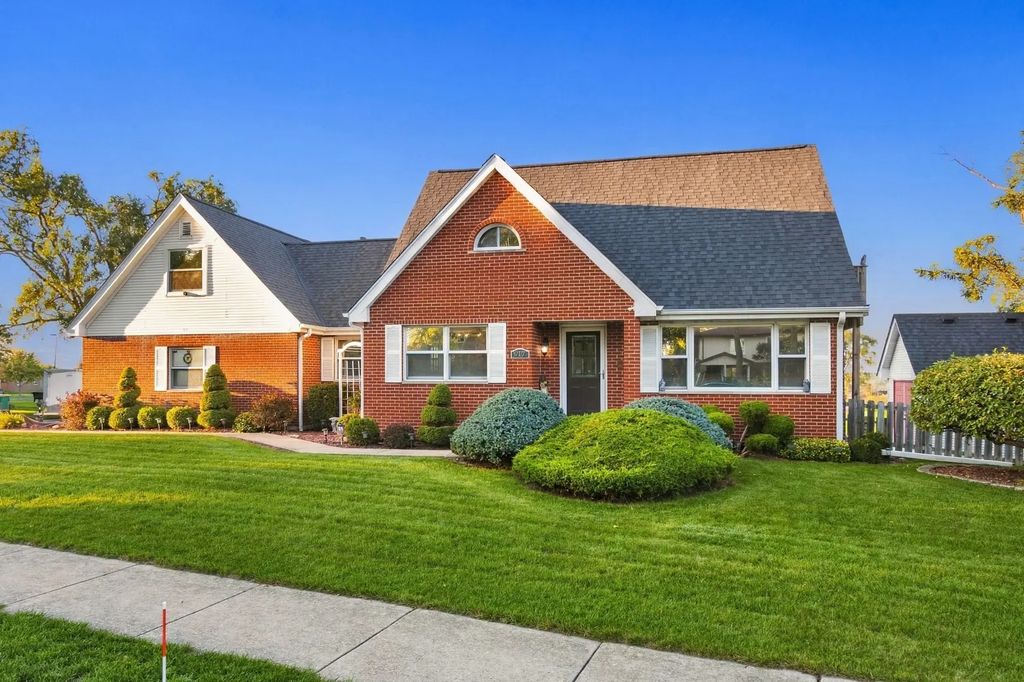 917 Mccarthy Road, Lemont