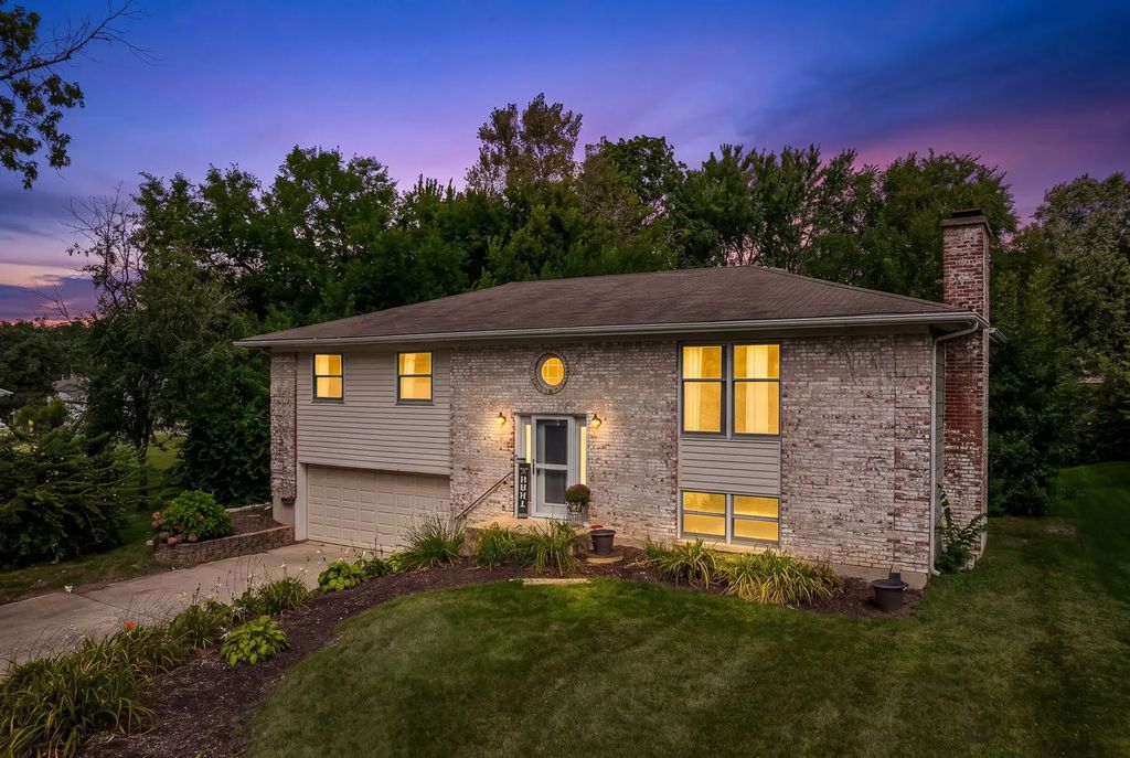 808 South Road, Lisle
