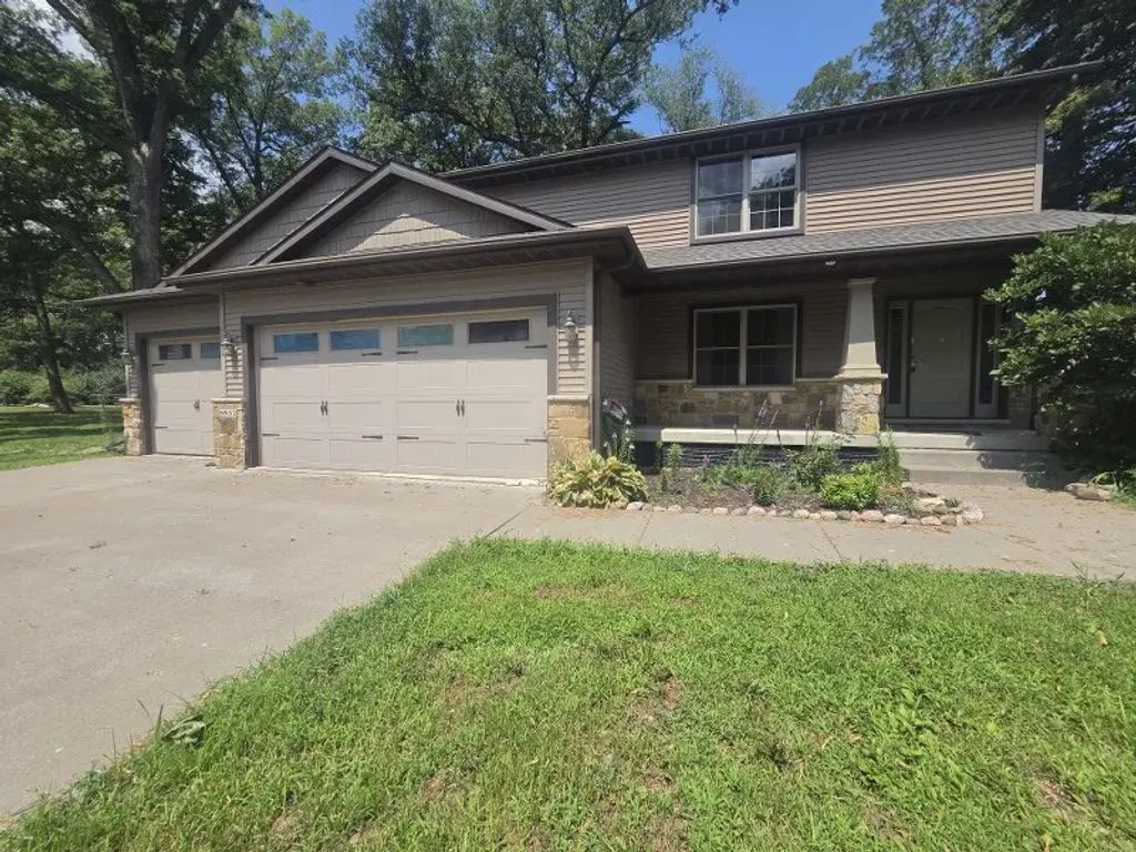 9932 123rd Street, Davenport