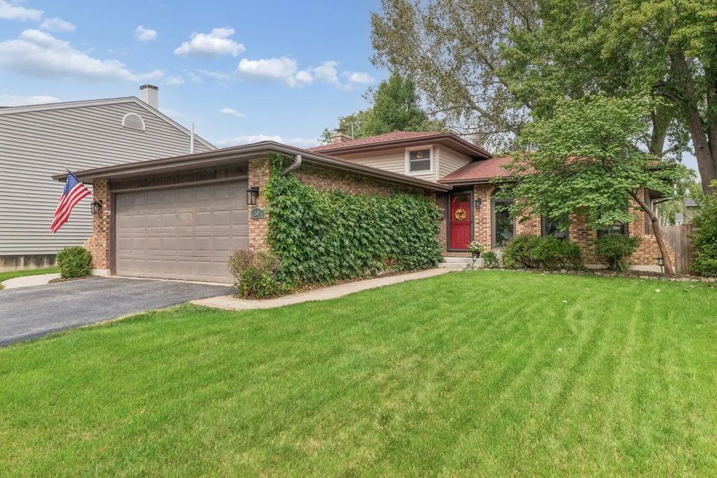 1501 E Elm Street, Wheaton