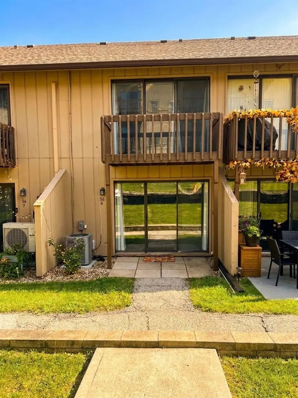 56 Vail Colony 6, Fox Lake